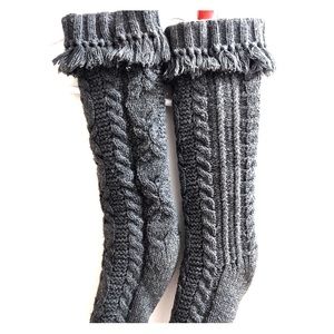 Charcoal knit and fuzzy socks with fringes